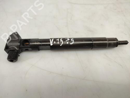Used Injector MERCEDES-BENZ CLA Coupe (C117) CLA 200 CDI / d (117.308) (136 hp) 26937482