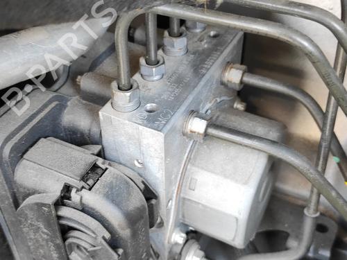 Used ABS pump RENAULT CLIO IV Grandtour (KH_) 1.5 dCi 90 (KHN3, KHN4) (90 hp) 27737620