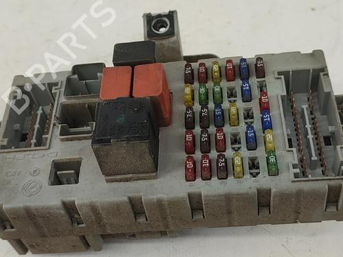 Fuse box FIAT PUNTO (188_) 1.2 16V 80 (188.233, .235, .253, .255, .333, .353, .639,... 46774357