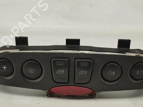 Other FIAT PUNTO (188_) 1.2 16V 80 (188.233, .235, .253, .255, .333, .353, .639,... COMANDO VIDROS