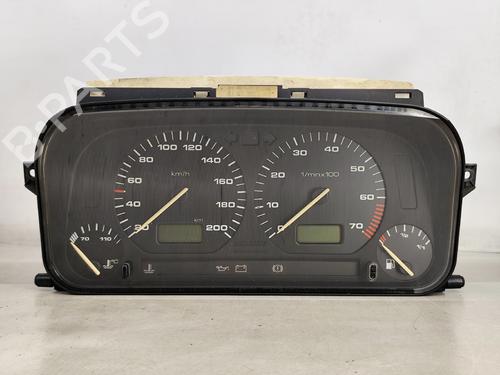 Instrument cluster VW GOLF III (1H1) 1.4 5392324740