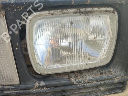 Used Right headlight MITSUBISHI L 300 / DELICA II Van (L03_P) 2.3 D (L038P, L068P) (68 hp) 27742688