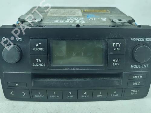 Radio TOYOTA COROLLA Estate (_E12_) 1.4 VVT-i (ZZE120_, ZZE120R) 861201A180