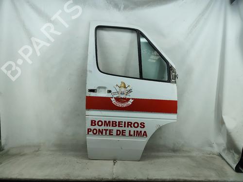 Right front door MERCEDES-BENZ SPRINTER 2-t Van (B901, B902) 213 CDI (901.661, 901.662, 902.661, 902.662) N.V