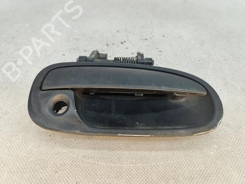 Klamka zewnętrzna drzwi przednich prawych HONDA CIVIC VI Hatchback (EJ, EK) 1.4 i S (EJ9) N.V
