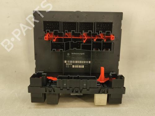Used Fuse box VW GOLF PLUS V (5M1, 521) 1.9 TDI (105 hp) 27744896