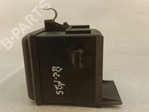 Skrzynka bezpieczników OPEL ZAFIRA A MPV (T98) 1.6 16V (F75) | BP26923000E1