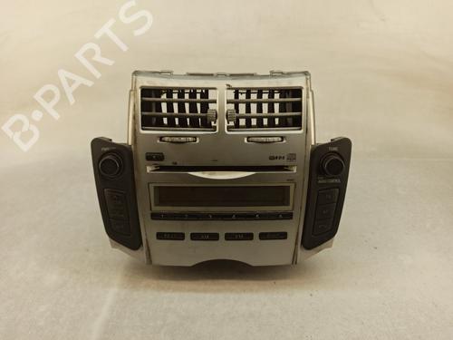 Used Radio TOYOTA YARIS (_P9_) 1.4 D-4D (NLP90_, NLP90R) (90 hp) 25744218
