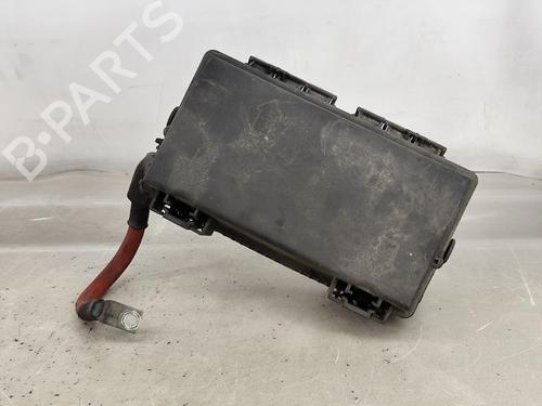 Caixa de fusíveis FIAT GRANDE PUNTO (199_) 1.3 D Multijet (199.AXD11, 199.AXD1A, 199.AXD1B,... (90 hp) 28043935