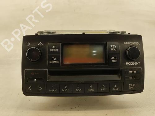 Radio TOYOTA COROLLA (_E12_) 2.0 D-4D (CDE120_, CDE120R) 8612002260