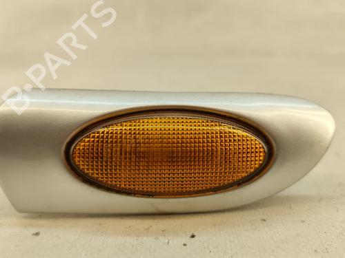 Used Right front indicator OPEL VECTRA B (J96) 1.6 i 16V (F19) (100 hp) 25719895