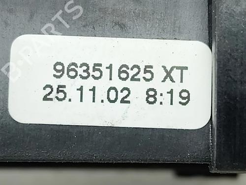 Interrupteur de vitre avant droite PEUGEOT 307 Break (3E) 1.6 16V | BP28043887I26 