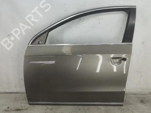 Left front door VW PASSAT B6 (3C2) 1.6 TDI BP28375541C2
