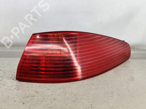 Højre baglygte PEUGEOT 607 (9D, 9U) 2.2 HDi (133 hp) 25332137