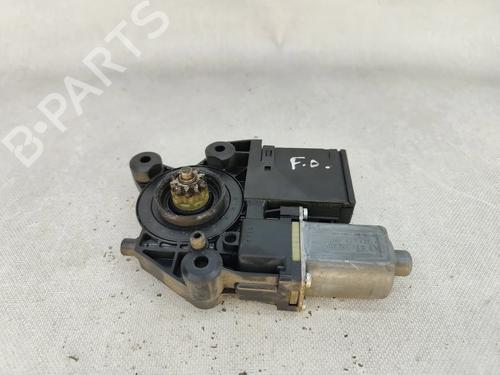 Rudehejsemotor forskærm højre RENAULT MEGANE III Hatchback (BZ0/1_, B3_) 1.5 dCi (BZ09, BZ0D, BZ1W, BZ29, BZ14) (110 hp) 28426481