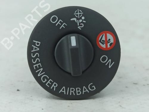 Used Switch RENAULT CLIO IV (BH_) 1.5 dCi 75 (75 hp) 28375988