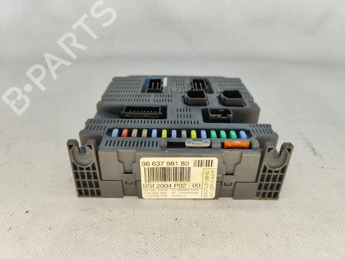 Used Fuse box PEUGEOT 308 I (4A_, 4C_) 1.6 HDi (109 hp) 28483250