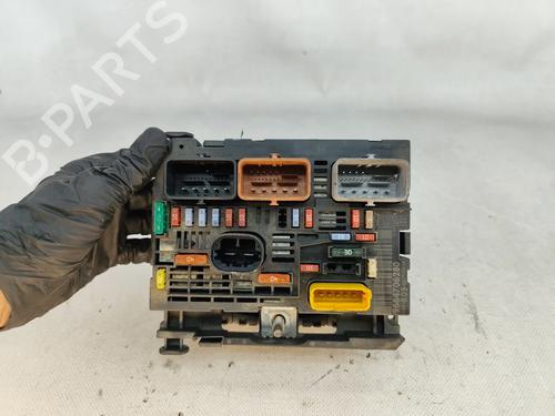 Zekeringkast PEUGEOT 308 I (4A_, 4C_) 1.6 HDi | BP28483251E1