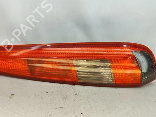 Używane Lampa tylna prawa FORD FIESTA V Van 1.4 TDCi (68 hp) 28597712