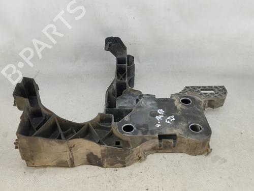 Front bumper bracket RENAULT MEGANE II Estate (KM0/1_) 1.5 dCi (KM02, KM13) 8200137496