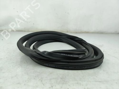 Rubber door seal CITROËN C3 III (SX) 1.2 THP 110 (SXHNPS, SXHNZT, SXHNZ6) | BP29077767C142 