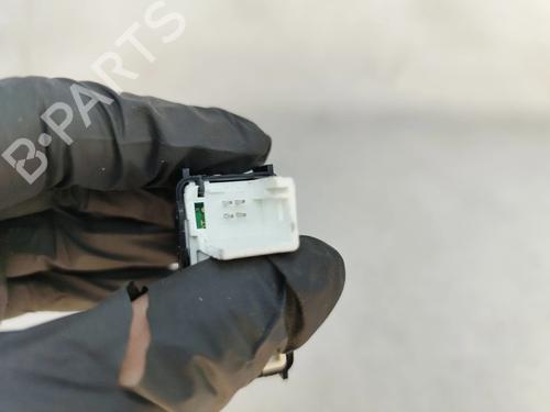 Right rear window switch CITROËN C3 III (SX) 1.2 THP 110 (SXHNPS, SXHNZT, SXHNZ6) | BP29074997I28 