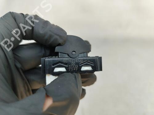 Left rear window switch CITROËN C3 III (SX) 1.2 THP 110 (SXHNPS, SXHNZT, SXHNZ6) | BP29074998I29 