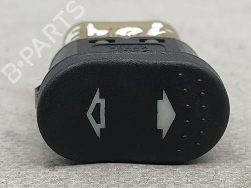 Interrupteur de vitre avant droite FORD FOCUS I Turnier (DNW) 1.4 16V (75 hp) 29205214
