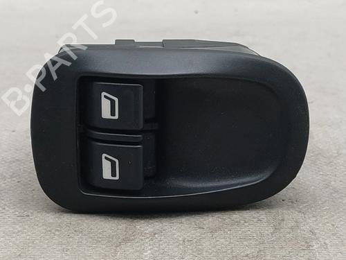 Used Left front window switch PEUGEOT 206 Hatchback (2A/C) 1.1 i (60 hp) 29074904