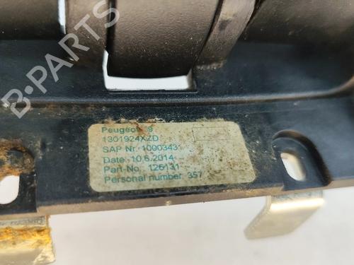 Armrest / Center console PEUGEOT 308 SW II (LC_, LJ_, LR_, LX_, L4_) 1.6 HDi 92 | BP29205311I20 