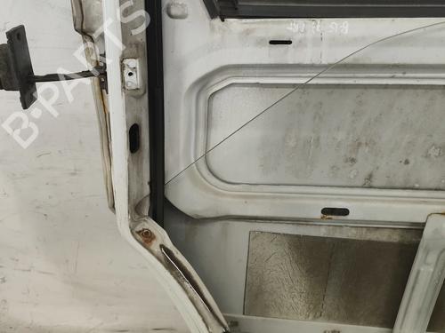 Right front door MERCEDES-BENZ VITO Van (W638) 108 D 2.3 (638.064, 638.068) | BP29341086C3 