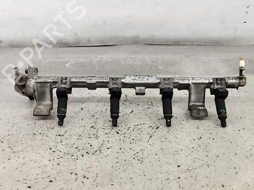 Used Injection rail FORD FIESTA V (JH_, JD_) 1.25 16V (70 hp) 29460906