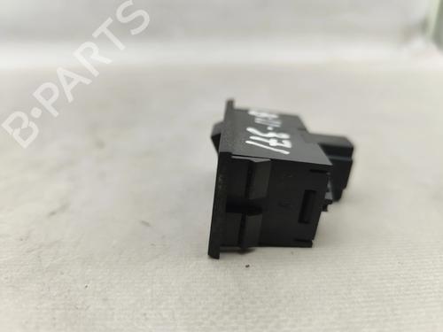 Switch NISSAN BLUEBIRD (910) 1.8 | BP29570782I30