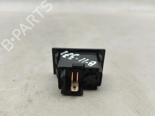 Switch NISSAN BLUEBIRD (910) 1.8 | BP29570781I30