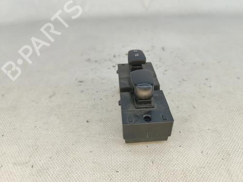 Used Right front window switch NISSAN JUKE (F15) 1.6 (117 hp) 29545581