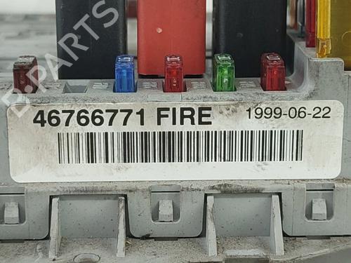Caja reles / fusibles FIAT PUNTO (188_) 1.2 60 (188.030, .050, .130, .150, .230, .250) | BP26146747E1