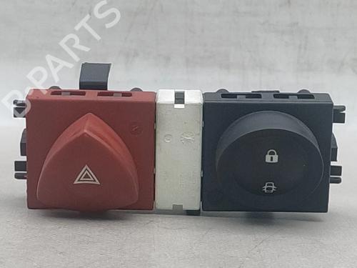 Used Warning switch RENAULT MEGANE II (BM0/1_, CM0/1_) 1.5 dCi (BM1F, CM1F) (86 hp) 29629722