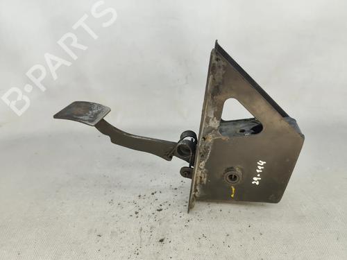 Clutch pedal LAND ROVER DEFENDER Station Wagon (L316, L315) 2.5 TDI 4x4 (L316) | BP29825734I13 