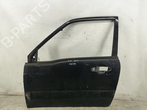 Dør venstre foran SUZUKI GRAND VITARA I (FT, HT) 2.0 HDI 110 16V 4x4 (SQ420D, TD83V, JA420WD) (109 hp) 6191565