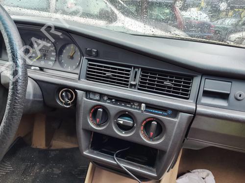 Used Air vent MERCEDES-BENZ 190 (W201) E 2.0 (201.024) (122 hp) 30099448