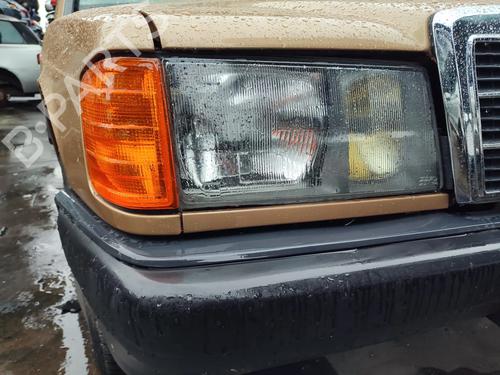 Used Right headlight MERCEDES-BENZ 190 (W201) E 2.0 (201.024) (122 hp) 30099449