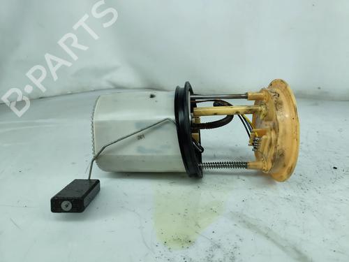 Used Fuel pump VW GOLF VI (5K1) 1.6 TDI (105 hp) 30135991