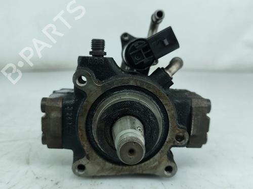 Used Injection pump VW GOLF VI (5K1) 1.6 TDI (105 hp) 30135996