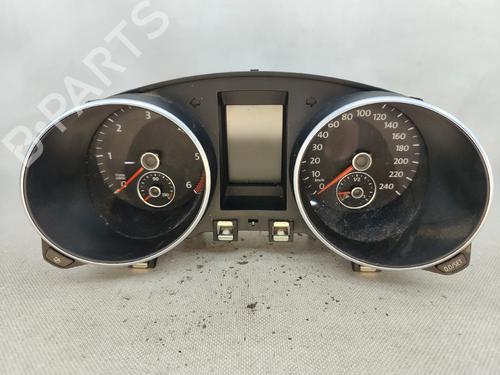 Used Instrument cluster VW GOLF VI (5K1) 1.6 TDI (105 hp) 30135891