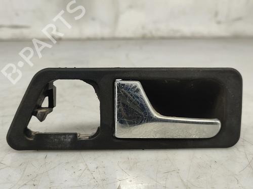 Puxador interior trás esquerdo MERCEDES-BENZ 190 (W201) D 2.0 (201.122) (75 hp) 29944588