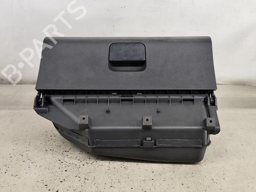 Used Glove box VW POLO IV (9N_, 9A_) 1.2 12V (69 hp) 30170195