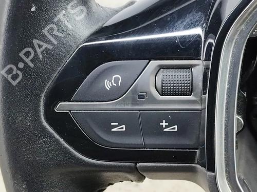 Steering wheel PEUGEOT 2008 II (UD_, US_, UY_, UJ_, UR_, UC_) 1.2 PureTech 100 (USHNK) | BP30169302C49