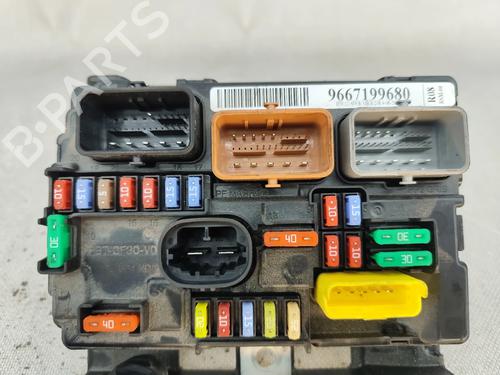 Fuse box CITROËN DS3 (SA_) 1.6 HDi 90 | BP30328075E1