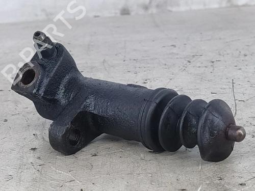 Clutch slave cylinder VOLVO V40 Estate (645) 1.9 DI | BP30353993M113