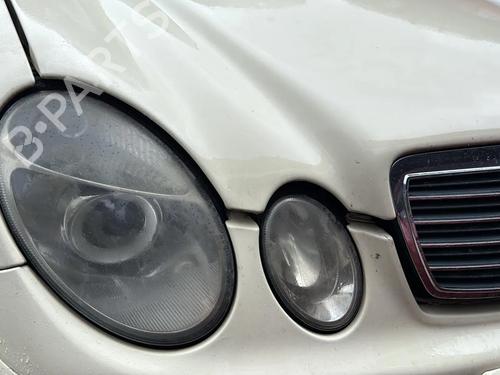 Used Right headlight MERCEDES-BENZ E-CLASS (W211) E 220 CDI (211.006) (150 hp) 30356065